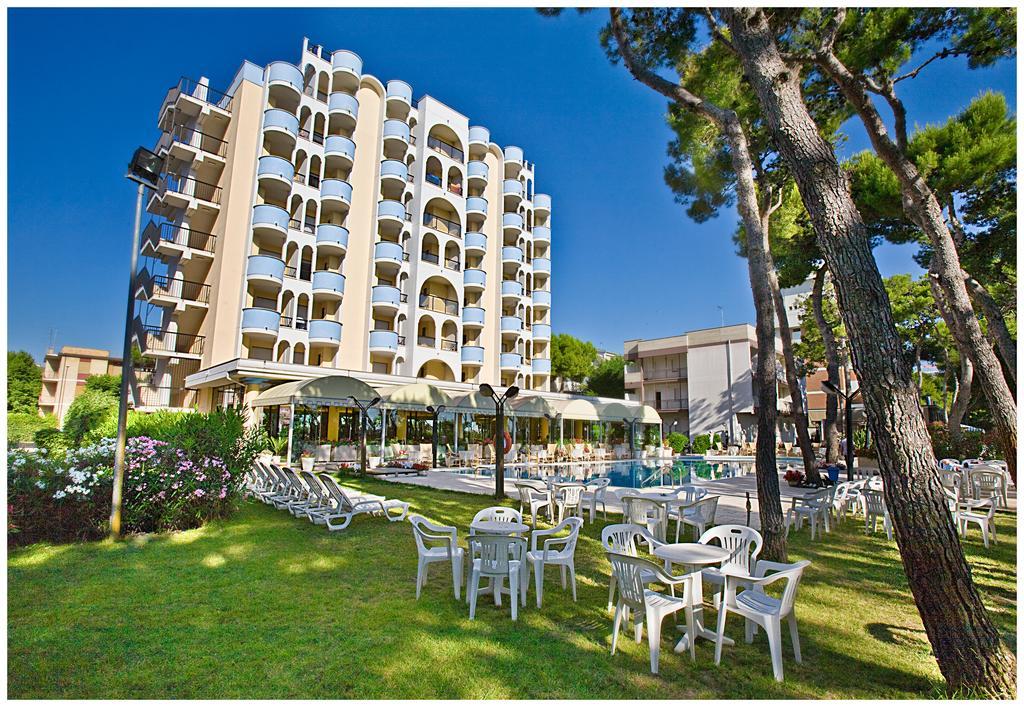 Hotel Parco Dei Principi Giulianova Kültér fotó