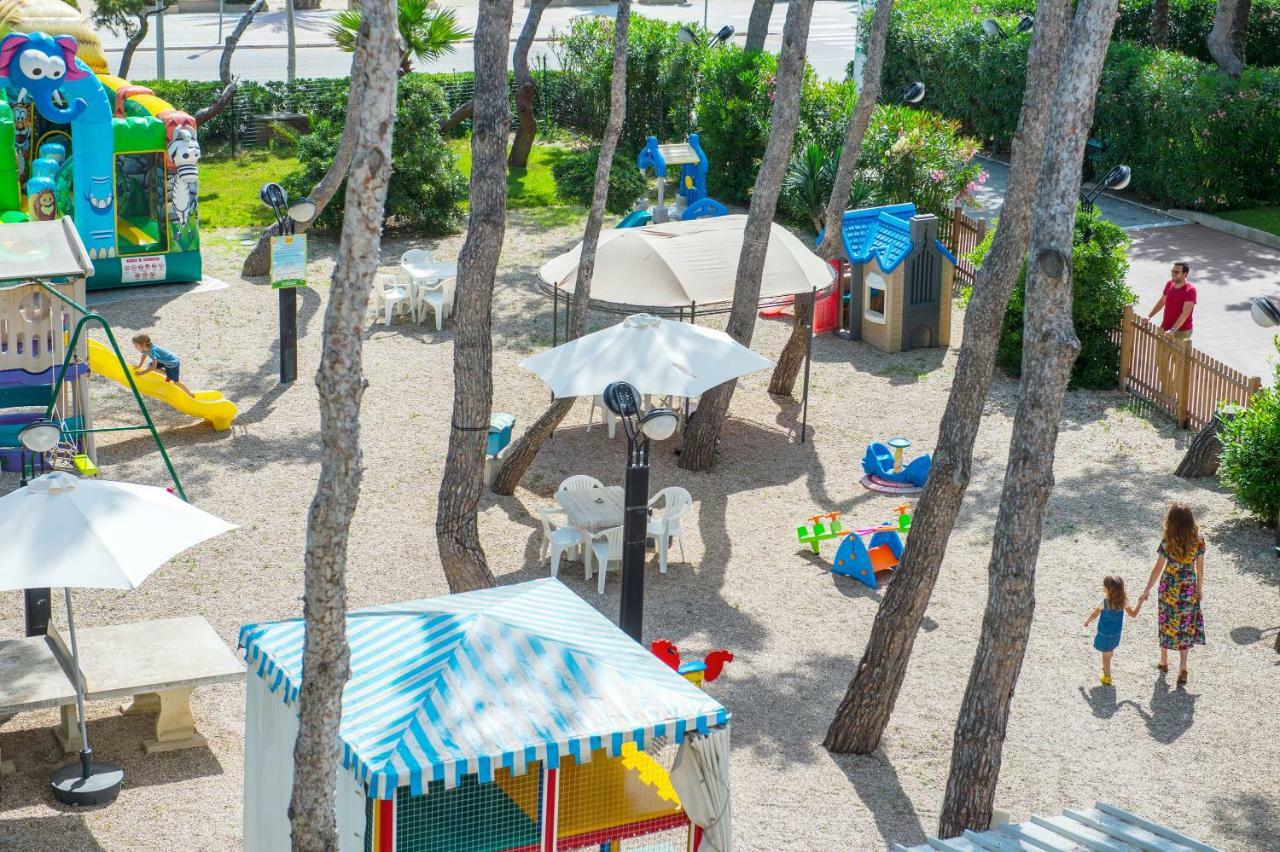 Hotel Parco Dei Principi Giulianova Kültér fotó